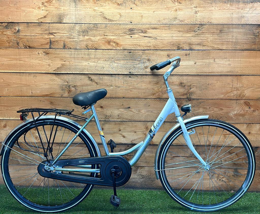 Capri Venue 28inch 50cm