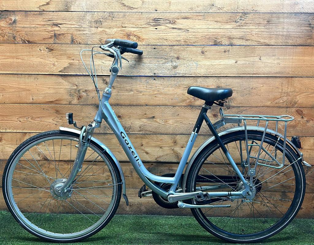 Gazelle Orange 7v 28inch 57cm