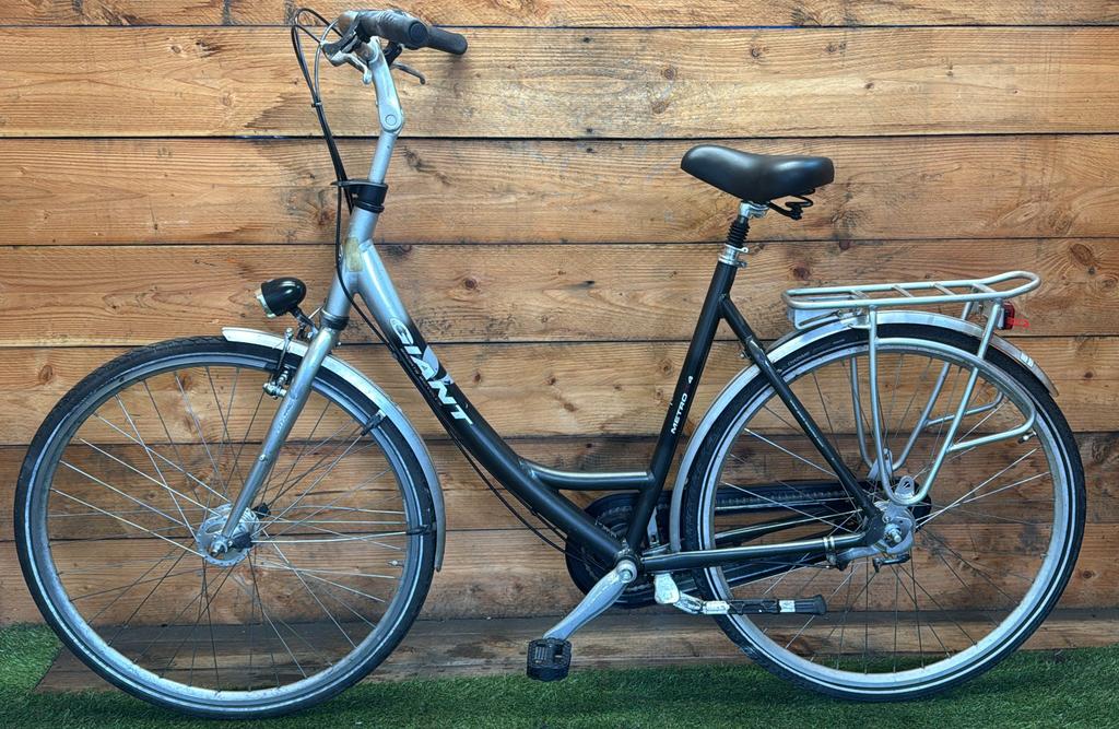 Giant Metro-4 3v 28inch 56cm