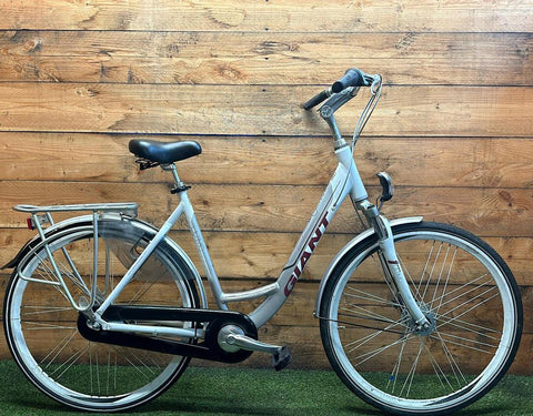 Giant Ultimo 8v 28inch 55cm